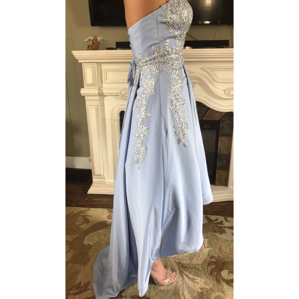 Dress - Picture 2 of 3
